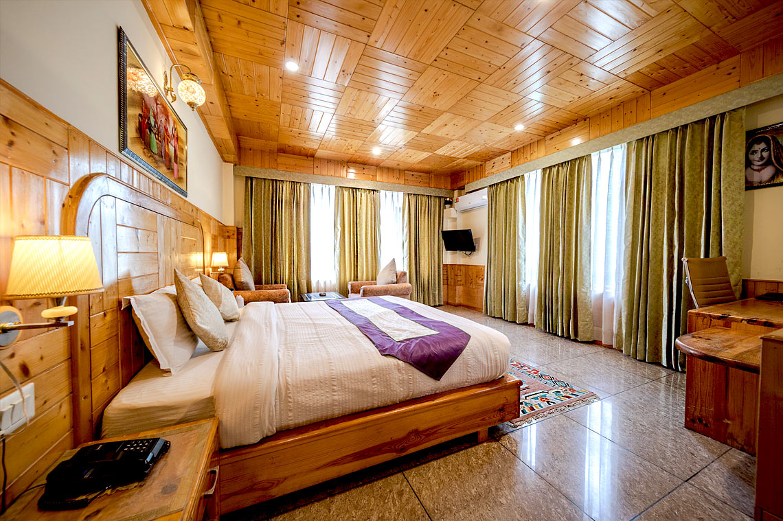 Deluxe Cottage with Veranda
