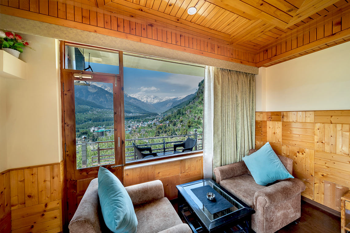 Deluxe Cottage with Balcony