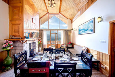 Super Deluxe Cottage balcony — Pir Panjal panorama Manali