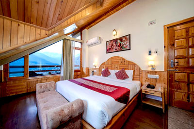 Super Deluxe Cottage Himalayan view — Foghills Manali